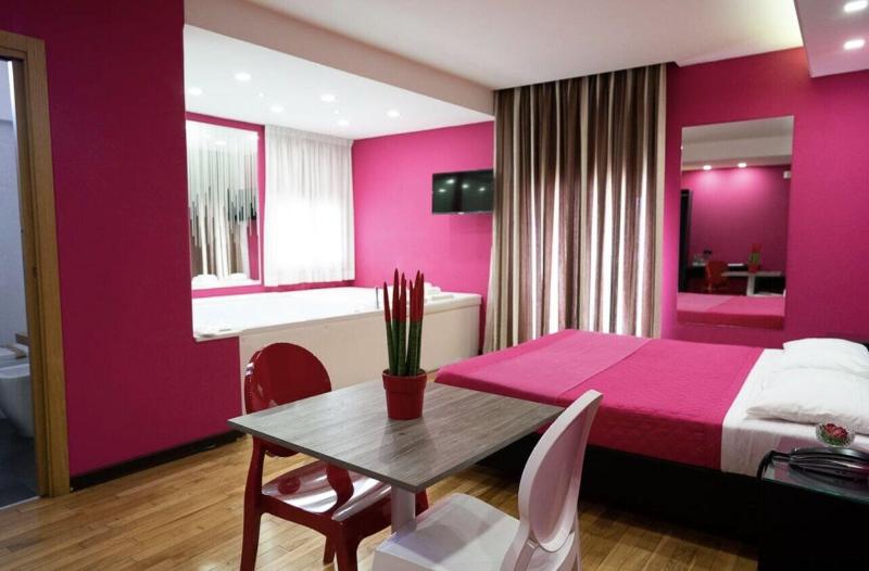 Sweet Central Hotel image