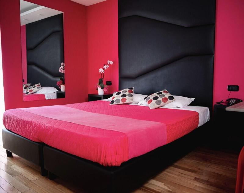 Sweet Central Hotel image