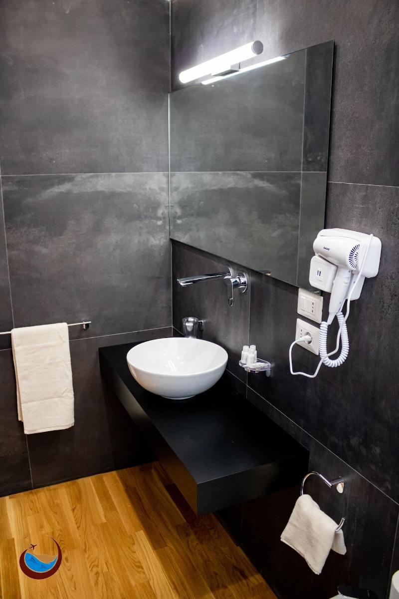 Beauty House Via Veneto image
