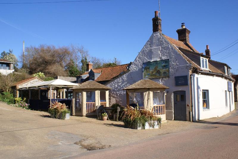 Stiffkey Red Lion image