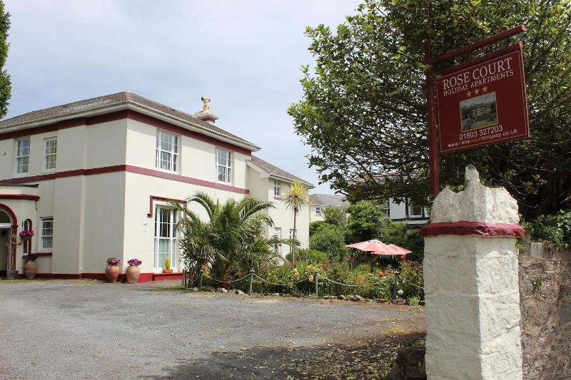 Rose Court Holiday Apartments image