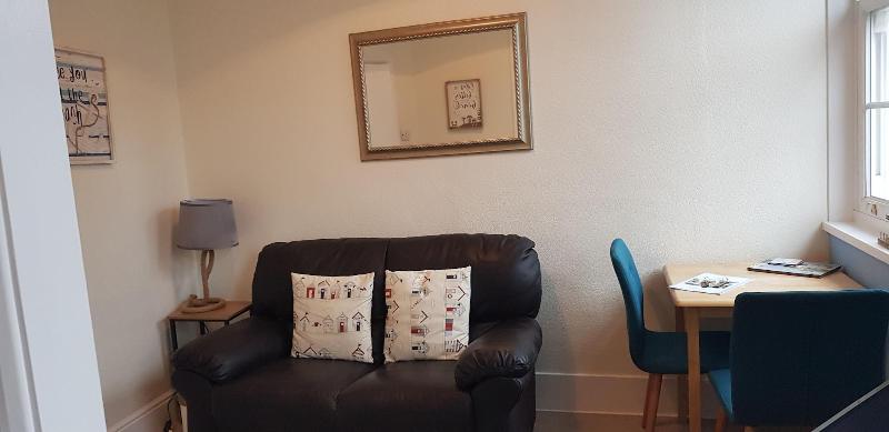 Rose Court Holiday Apartments image