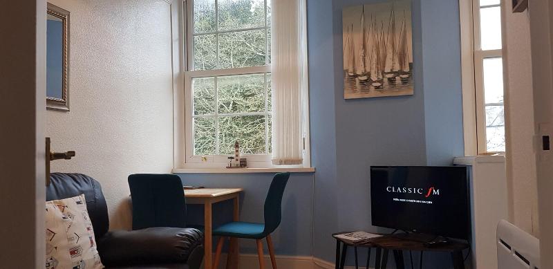 Rose Court Holiday Apartments image