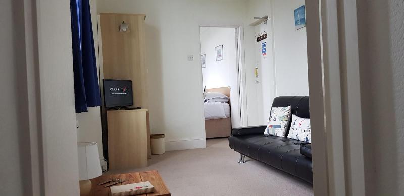 Rose Court Holiday Apartments image