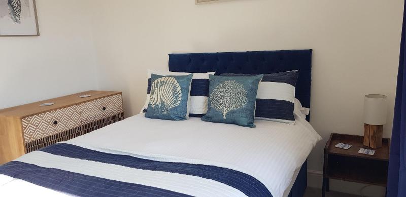 Rose Court Holiday Apartments image