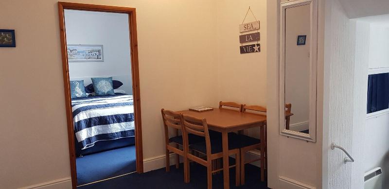 Rose Court Holiday Apartments image