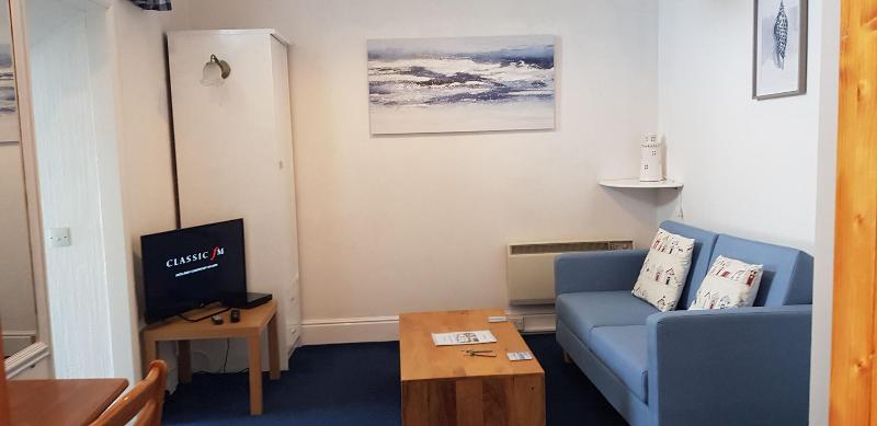 Rose Court Holiday Apartments image