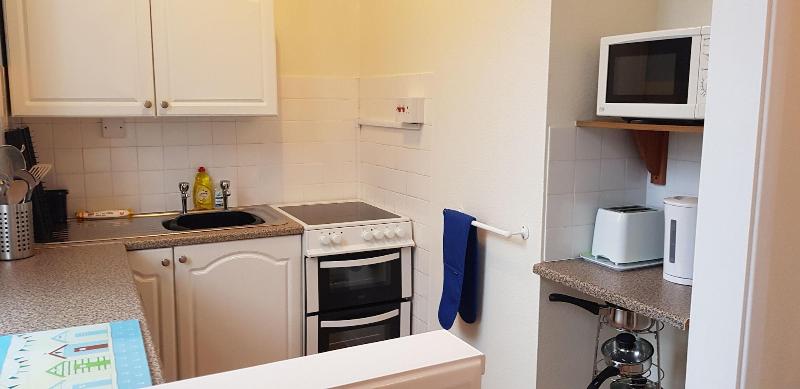 Rose Court Holiday Apartments image