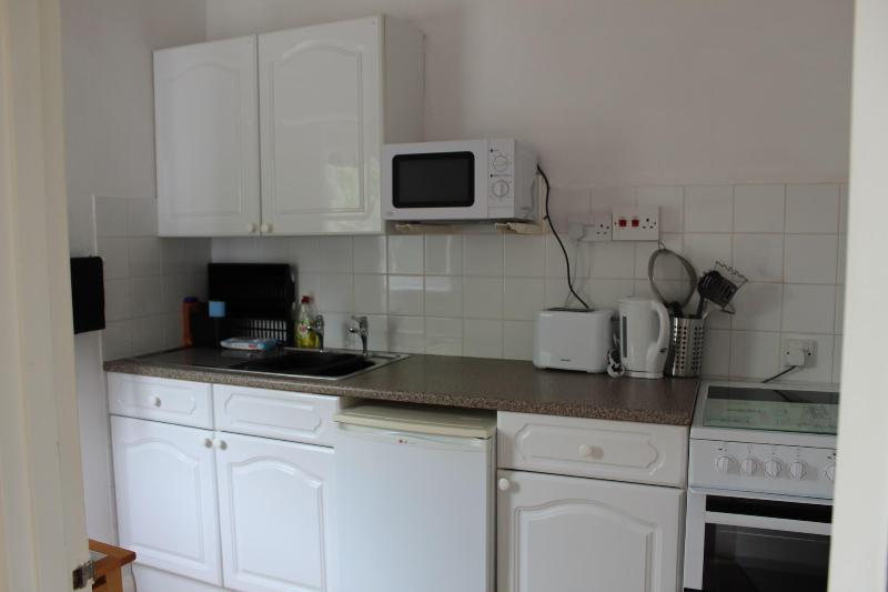 Rose Court Holiday Apartments image