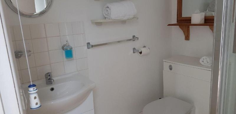 Rose Court Holiday Apartments image