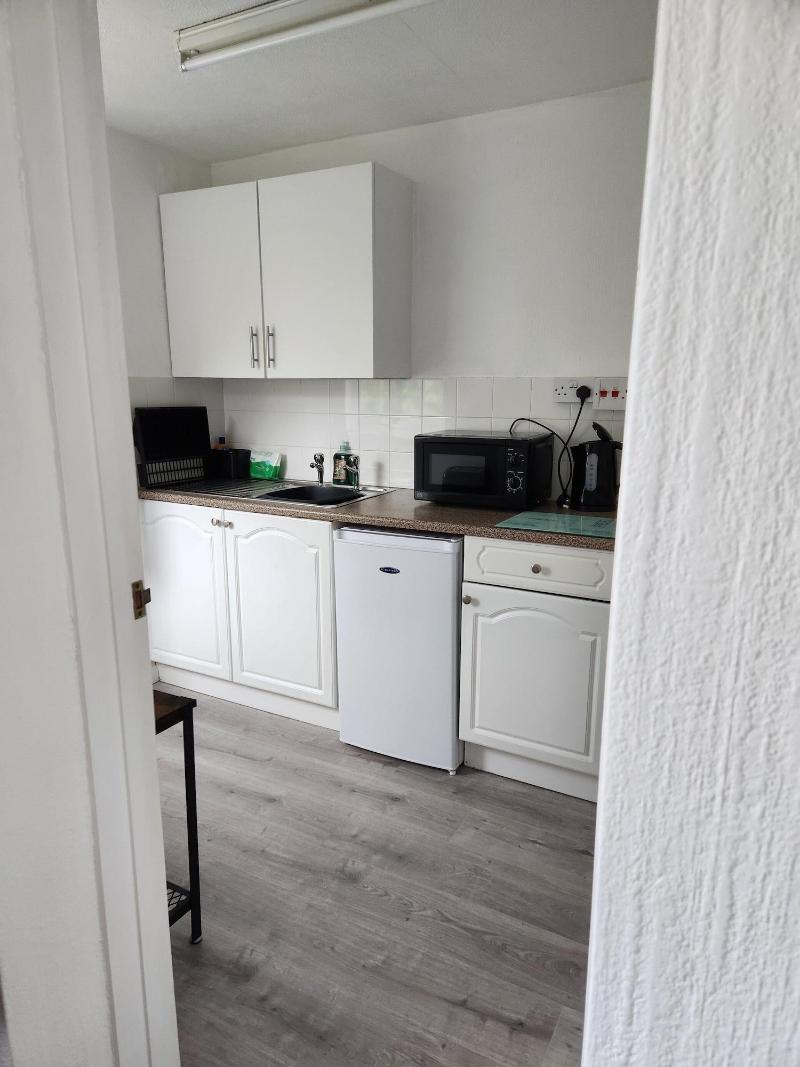 Rose Court Holiday Apartments image