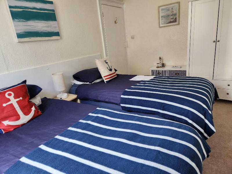Rose Court Holiday Apartments image