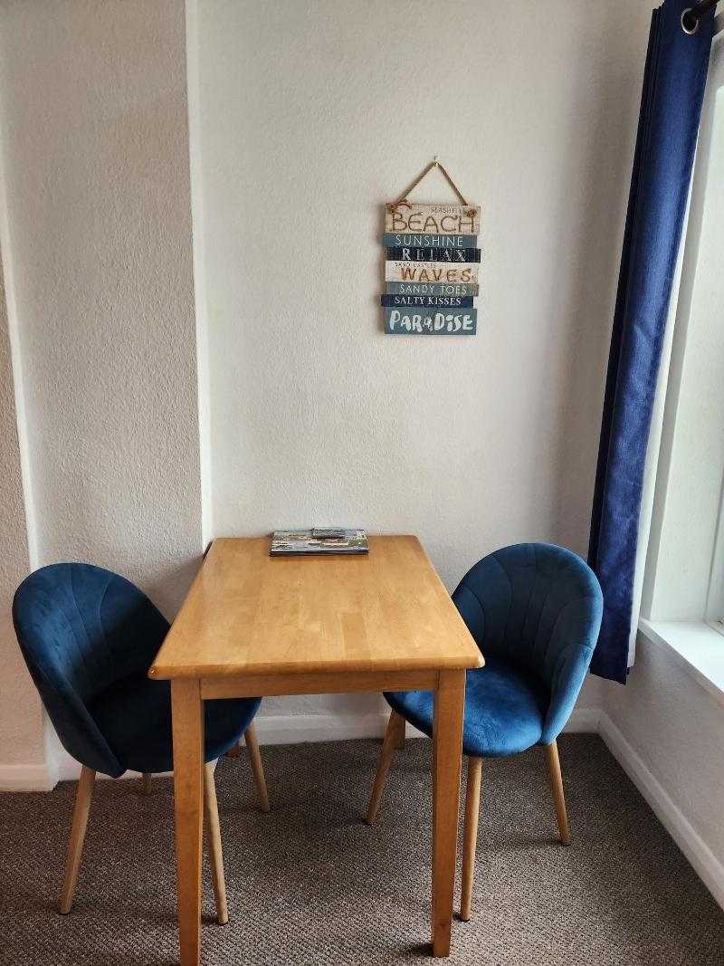 Rose Court Holiday Apartments image