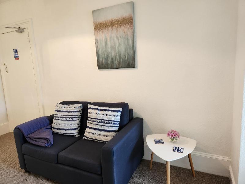Rose Court Holiday Apartments image
