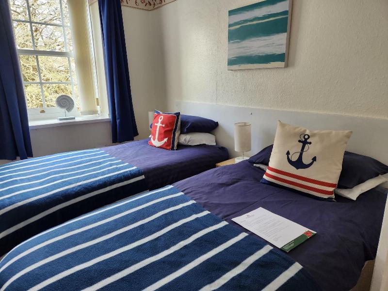 Rose Court Holiday Apartments image