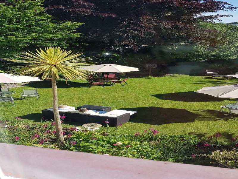 Rose Court Holiday Apartments image