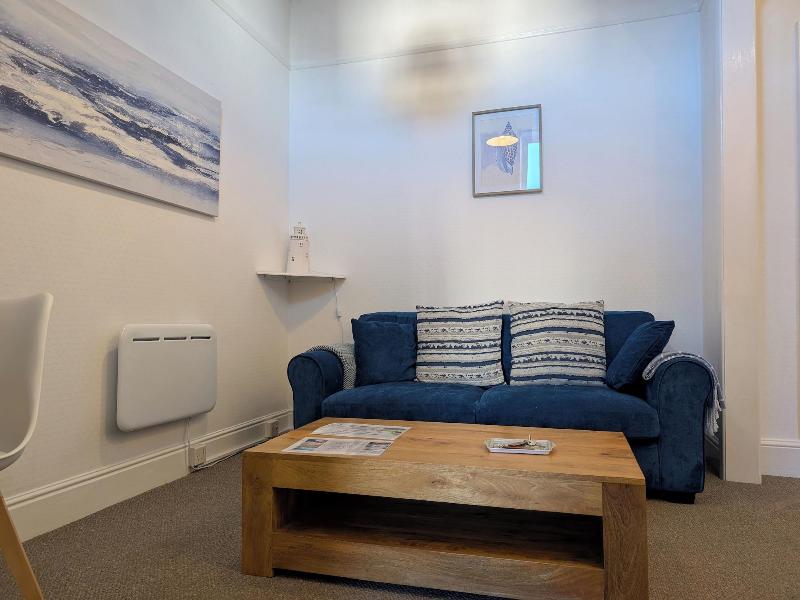 Rose Court Holiday Apartments image