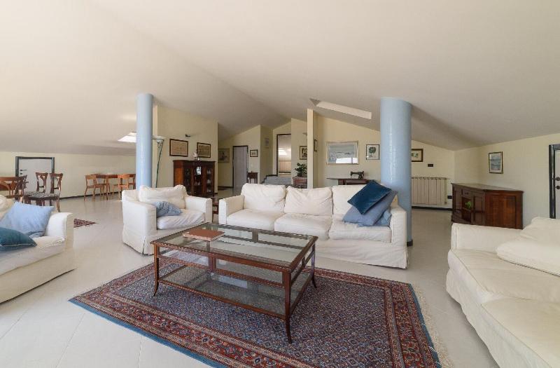 Villa Pescara image