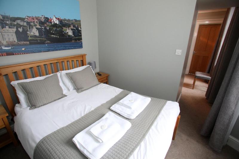 The Royal Hotel Stromness image