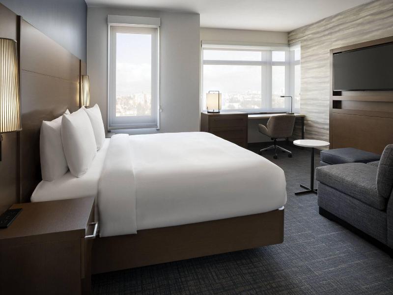 Ac Hotel By Marriott Oakland Downtown image