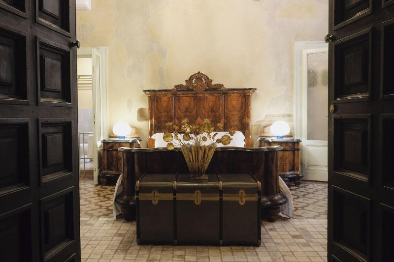 Palazzo Guazzoni Zaccaria image