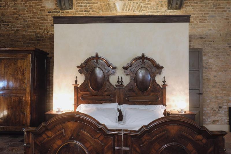 Palazzo Guazzoni Zaccaria image