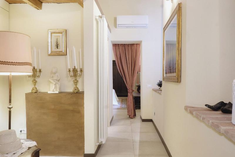 Palazzo Guazzoni Zaccaria image