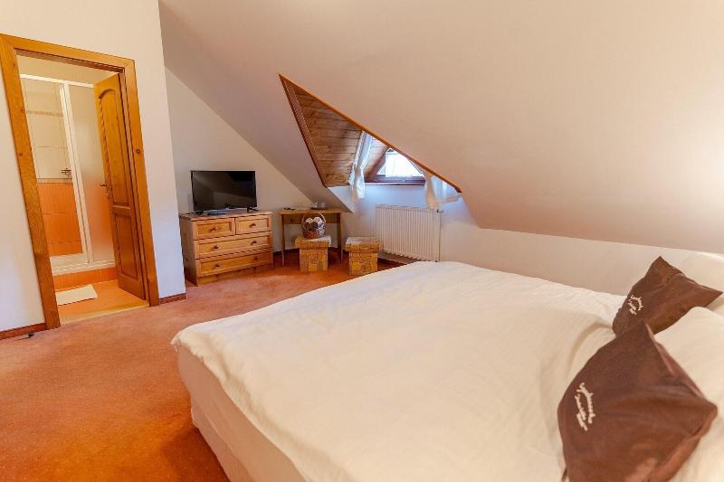 Hotel Strachanovka - Jã¡nska Koliba image