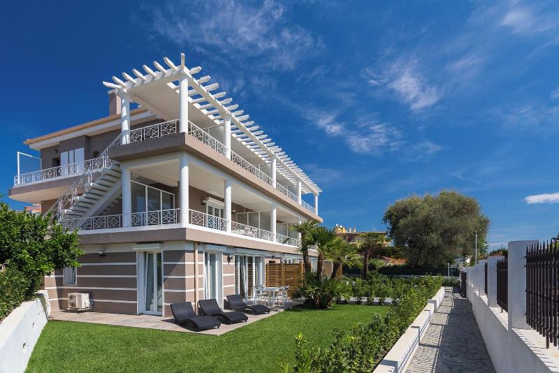 Villa Velvet image