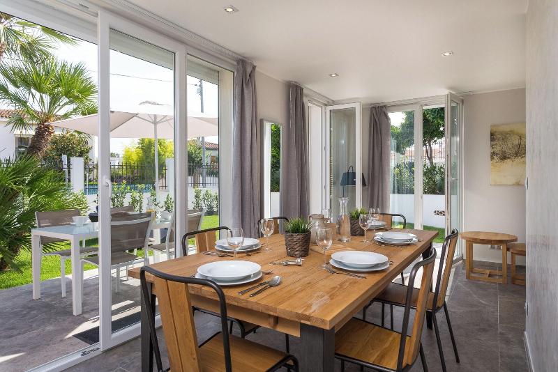 Villa Velvet image