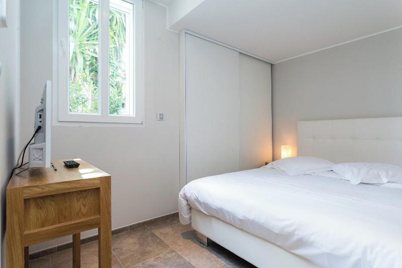 Villa Velvet image