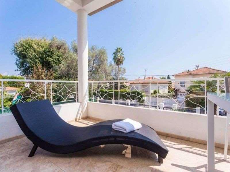 Villa Velvet image
