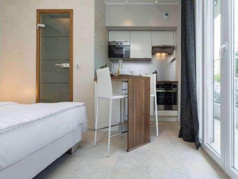 Villa Velvet image