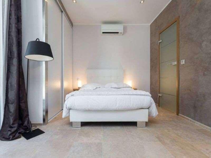Villa Velvet image