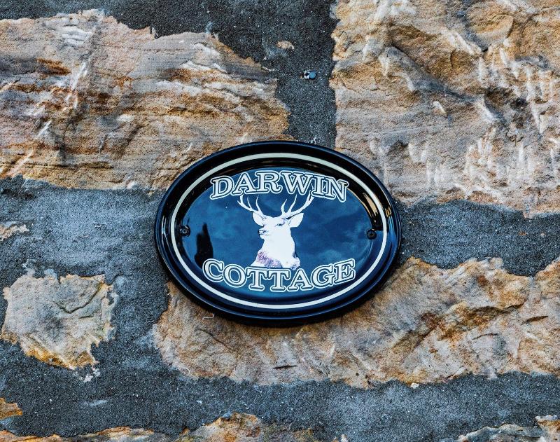 Darwin Cottage Self Catering In Elgin image