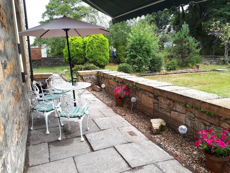 Darwin Cottage Self Catering In Elgin image