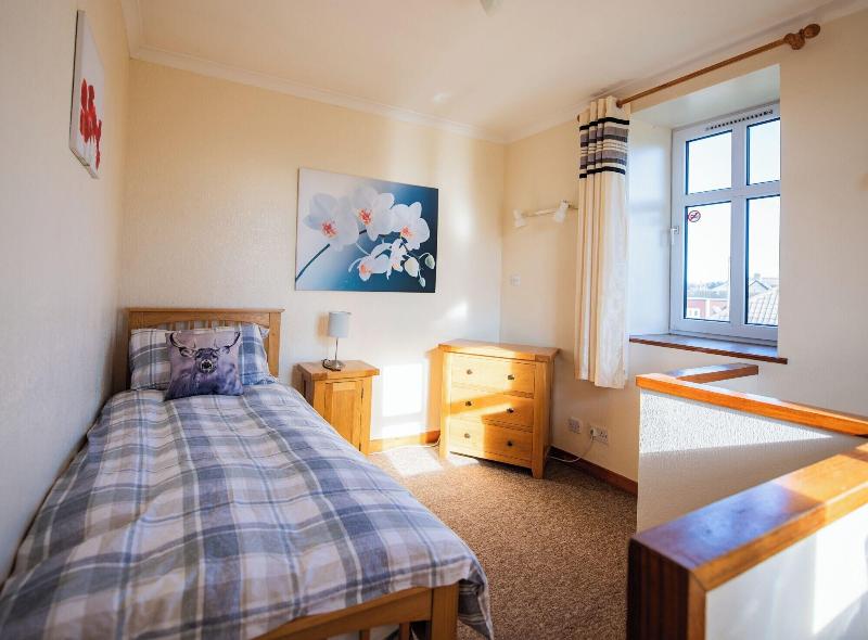 Darwin Cottage Self Catering In Elgin image