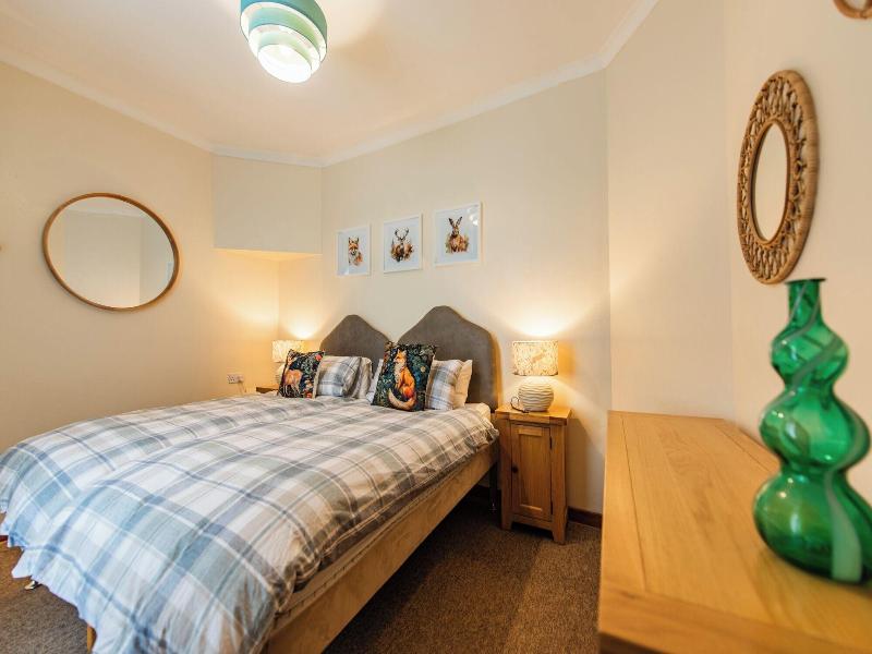 Darwin Cottage Self Catering In Elgin image