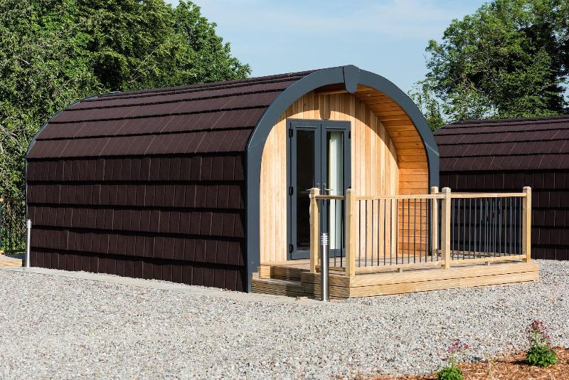 Weedingshall Lodges image