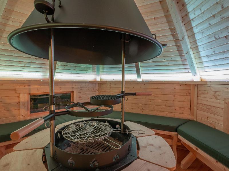 Weedingshall Lodges image