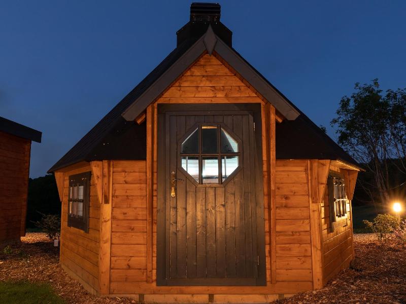 Weedingshall Lodges image