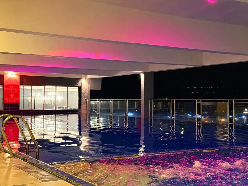 Stirling Suites Hotel &  Serviced Apartment