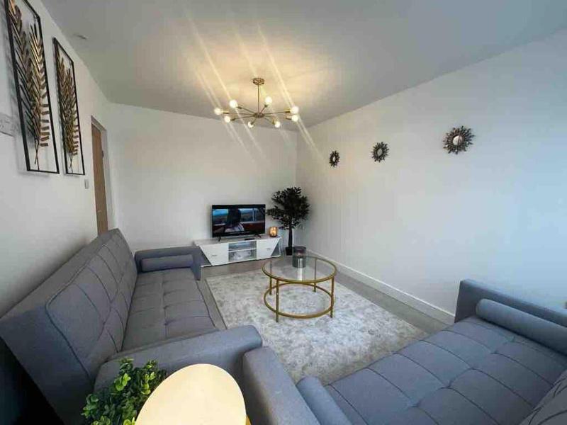 Lovely 3-bed House Near Birmingham Airport & Nec — photo 2