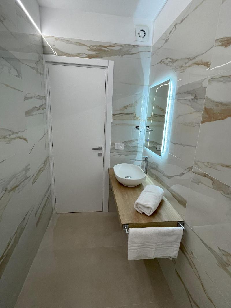 King's Rooms image