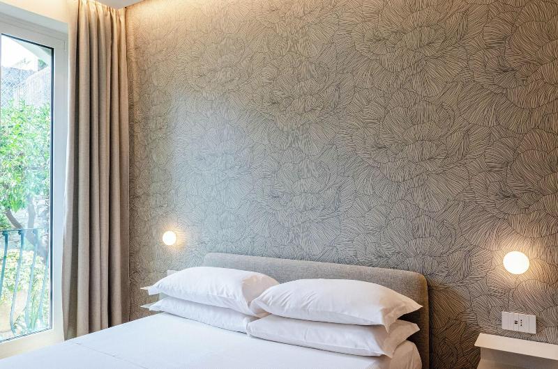 Nerã³ Rooms image
