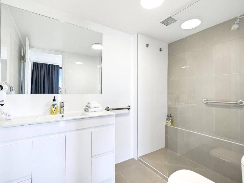 Belaire Place Motel Apartments image