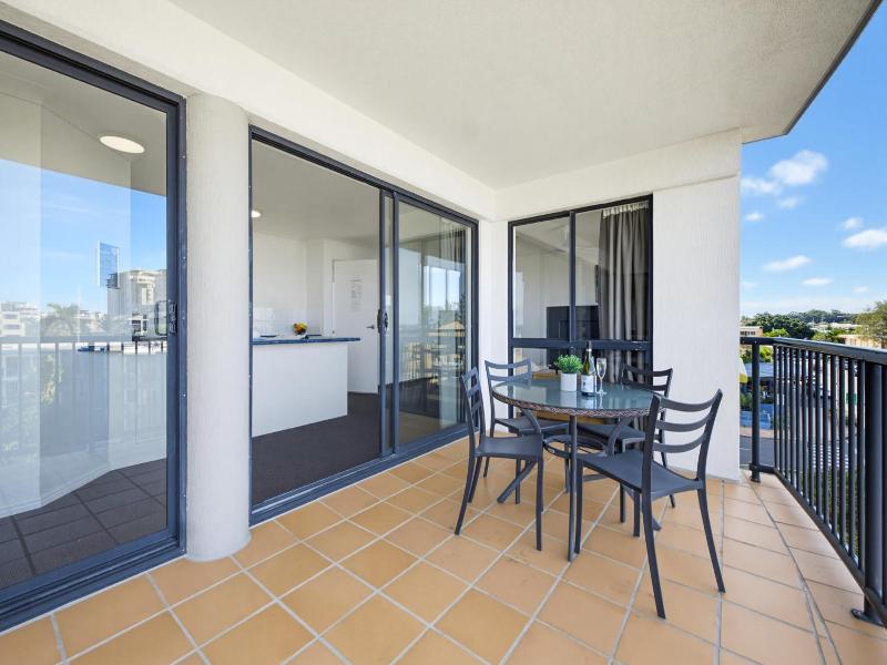 Belaire Place Motel Apartments image