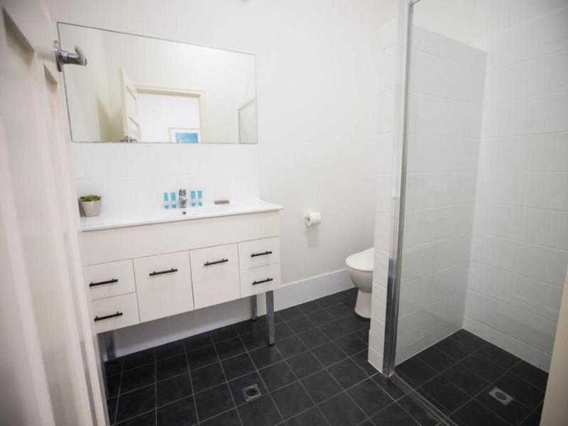 Albany Central Apartments image