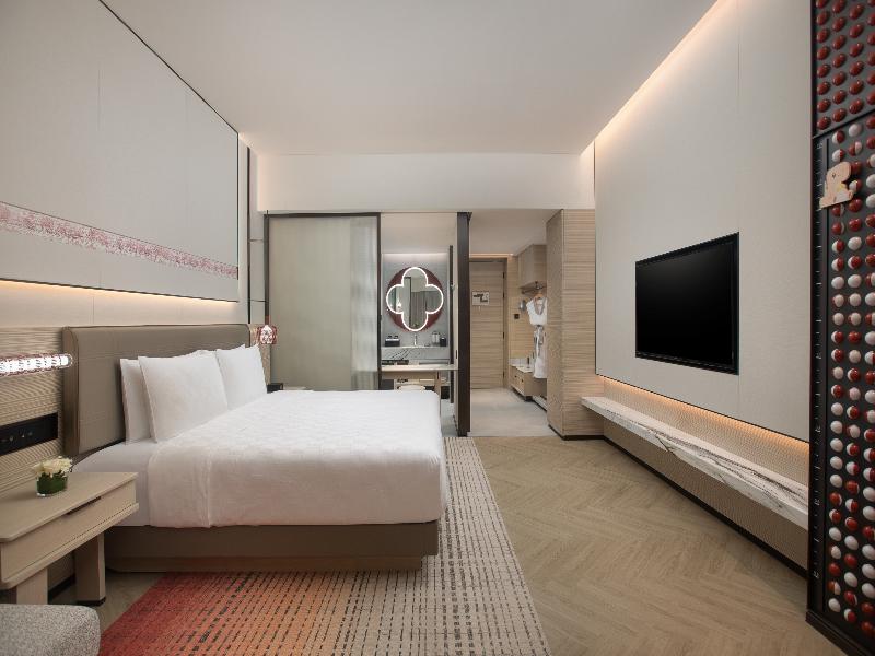 Hualuxe Sanya Yalong Bay Resort image