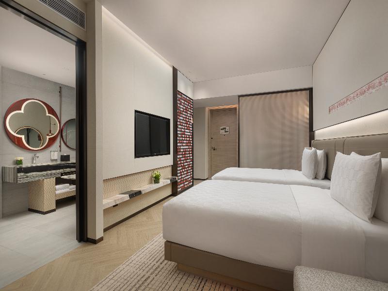 Hualuxe Sanya Yalong Bay Resort image